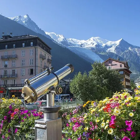 Beautiful Apartment Decorated With Great Care In A Mountain Style